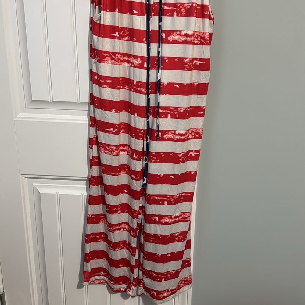 American flag jumpsuit with adjustable straps and pockets ! SMALL - Picture 5 of 9